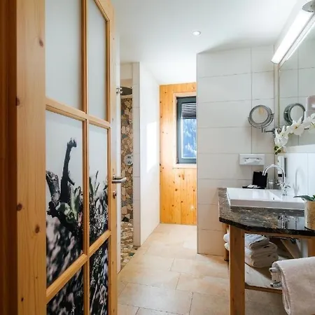 Beverly Hill Hotel 4*