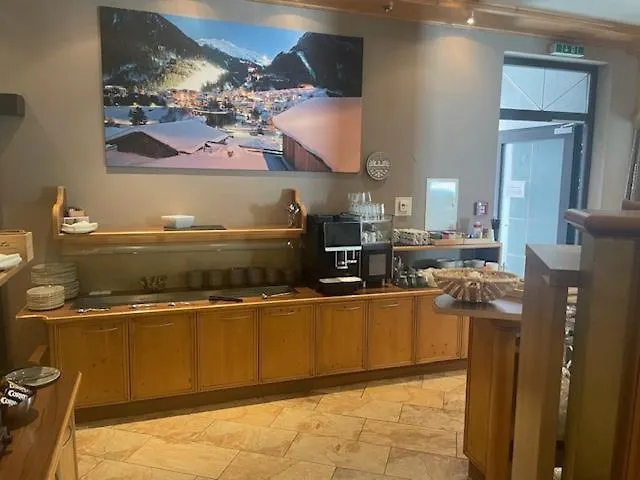 Beverly Hill Hotel 4*