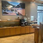 Beverly Hill Hotel 4*